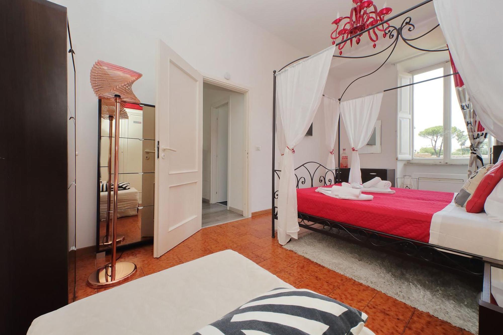 Luxury Domus Amadeus Apartment