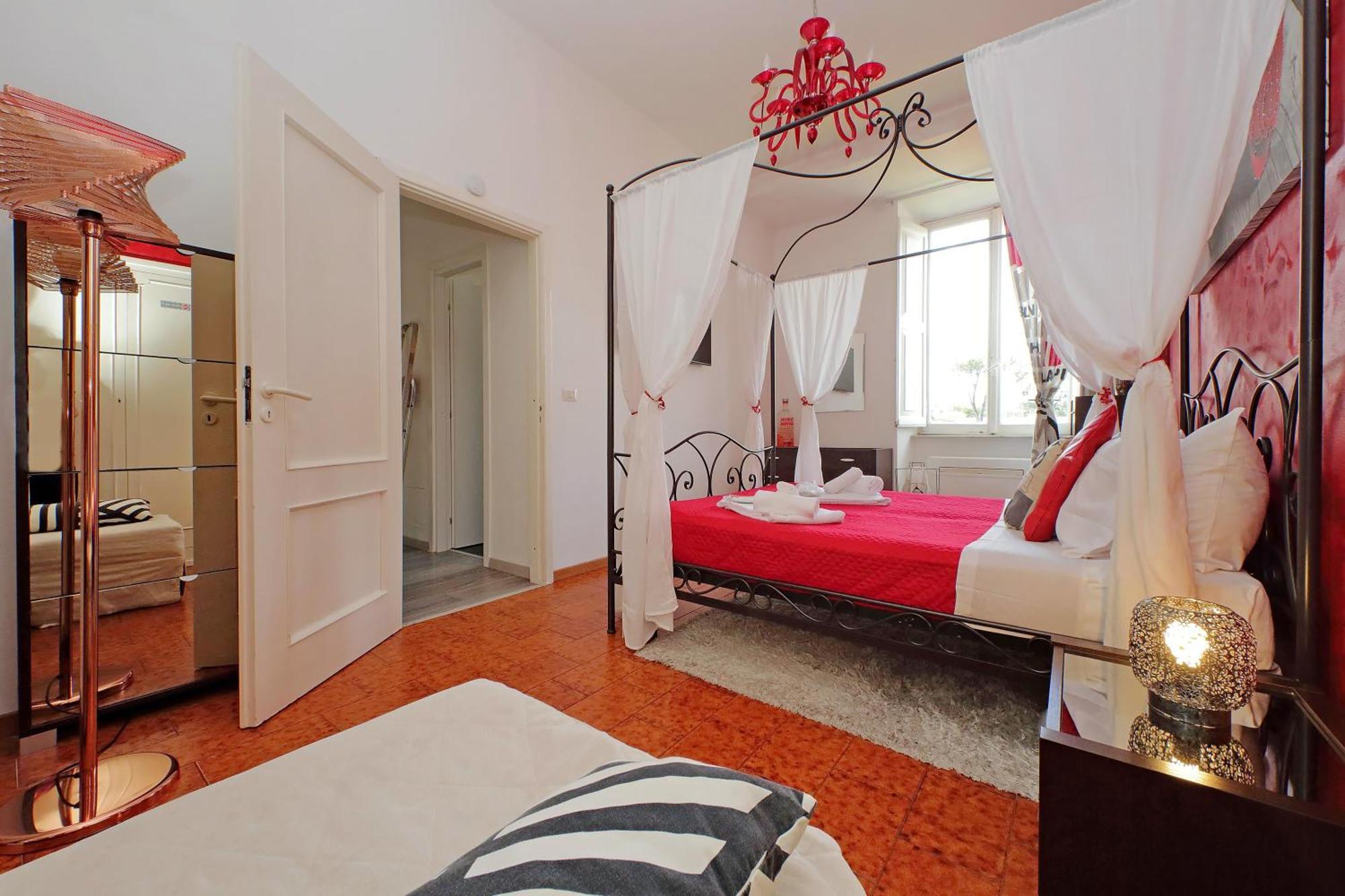 Luxury Domus Amadeus Apartment *